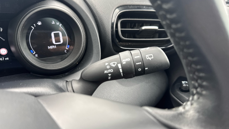 Toyota Yaris 1.5 Hybrid Design 5dr CVT Hybrid Hatchback